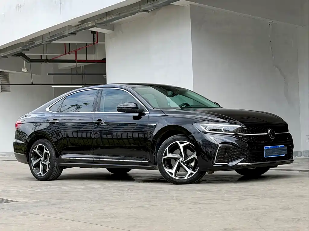 Volkswagen Passat — фото 3