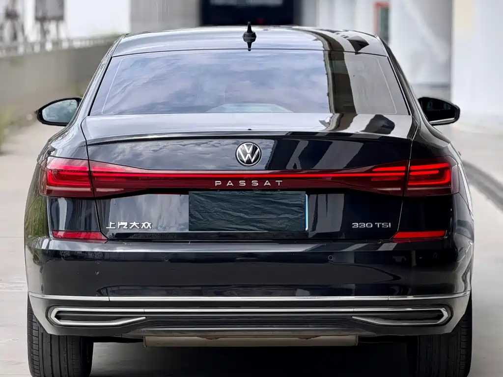 Volkswagen Passat — фото 5