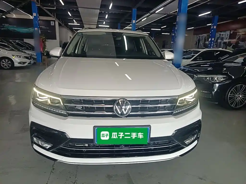 Volkswagen Tiguan L — фото 3