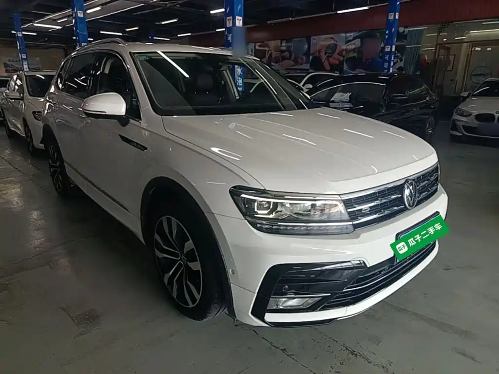 Volkswagen Tiguan L — фото 4