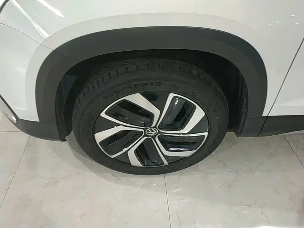 Volkswagen Tharu — фото 23