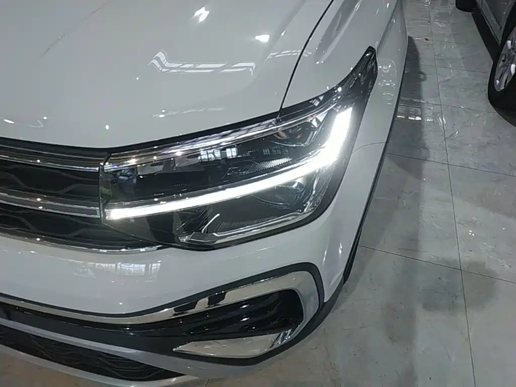 Volkswagen Tharu — фото 24