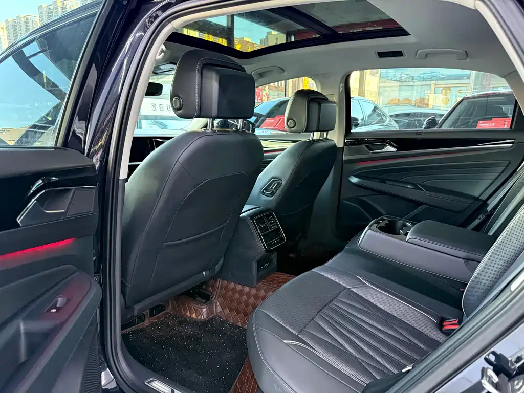 Volkswagen Passat — фото 6