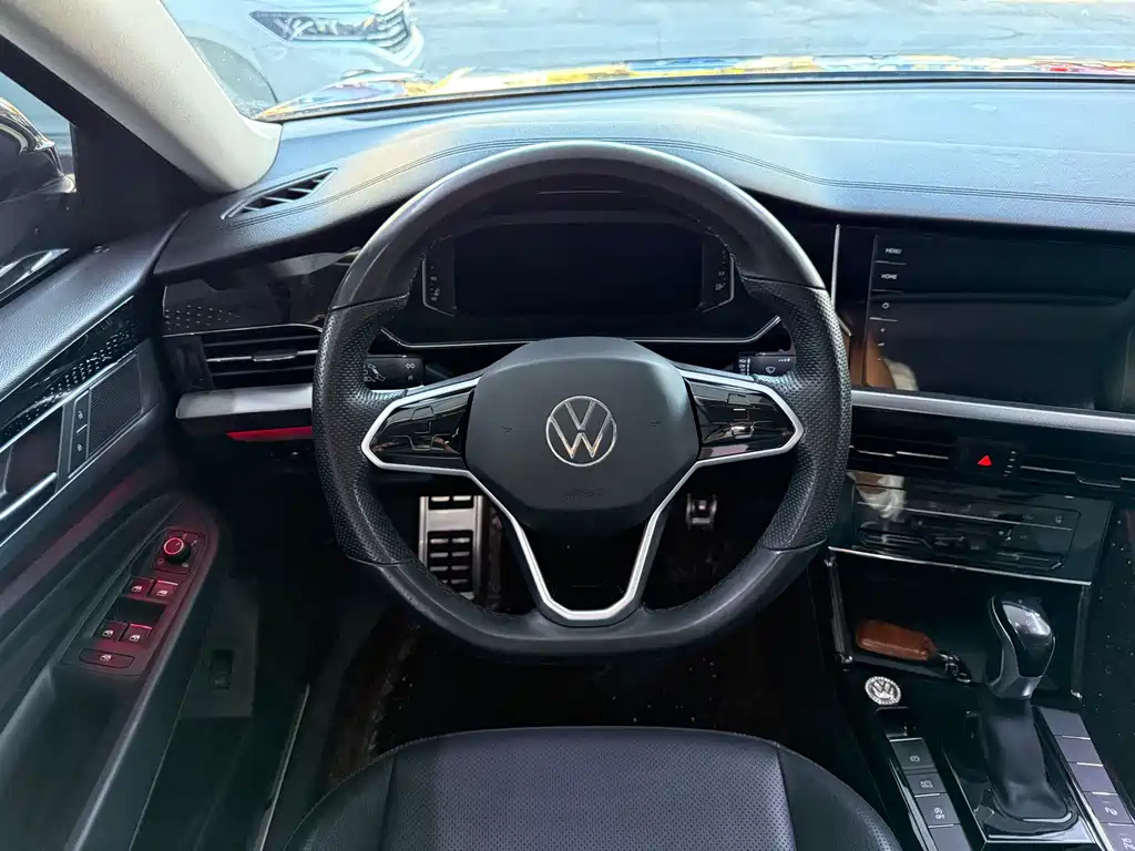 Volkswagen Passat — фото 8