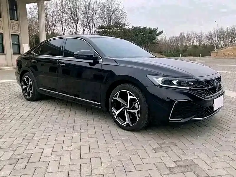 Volkswagen Passat — фото 3