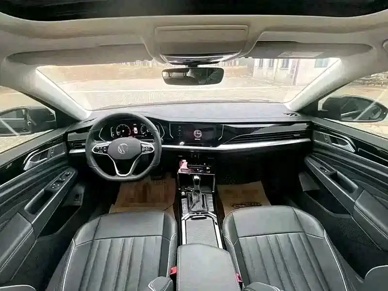 Volkswagen Passat — фото 8