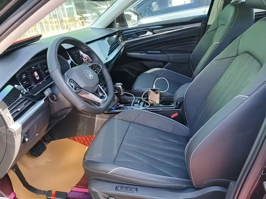 Volkswagen Passat — фото 15