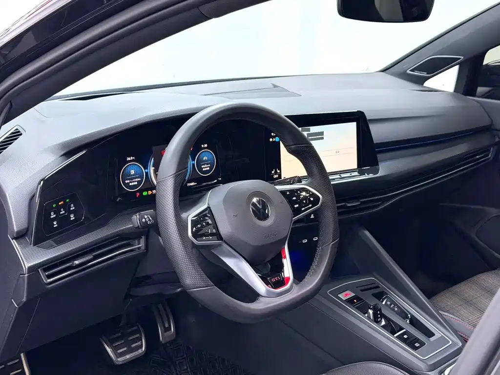 Volkswagen Golf GTI — фото 4