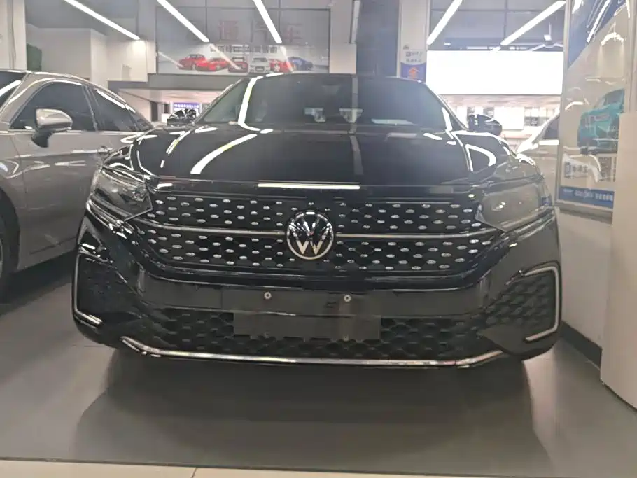 Volkswagen Passat — фото 2