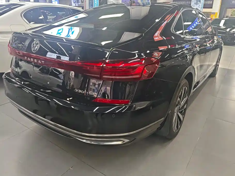 Volkswagen Passat — фото 3