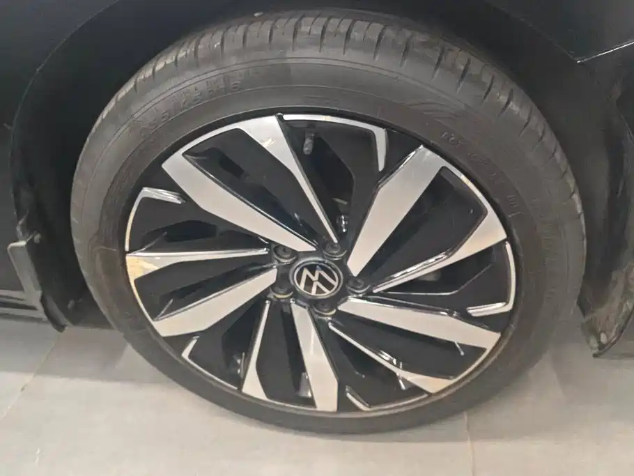 Volkswagen Passat — фото 6