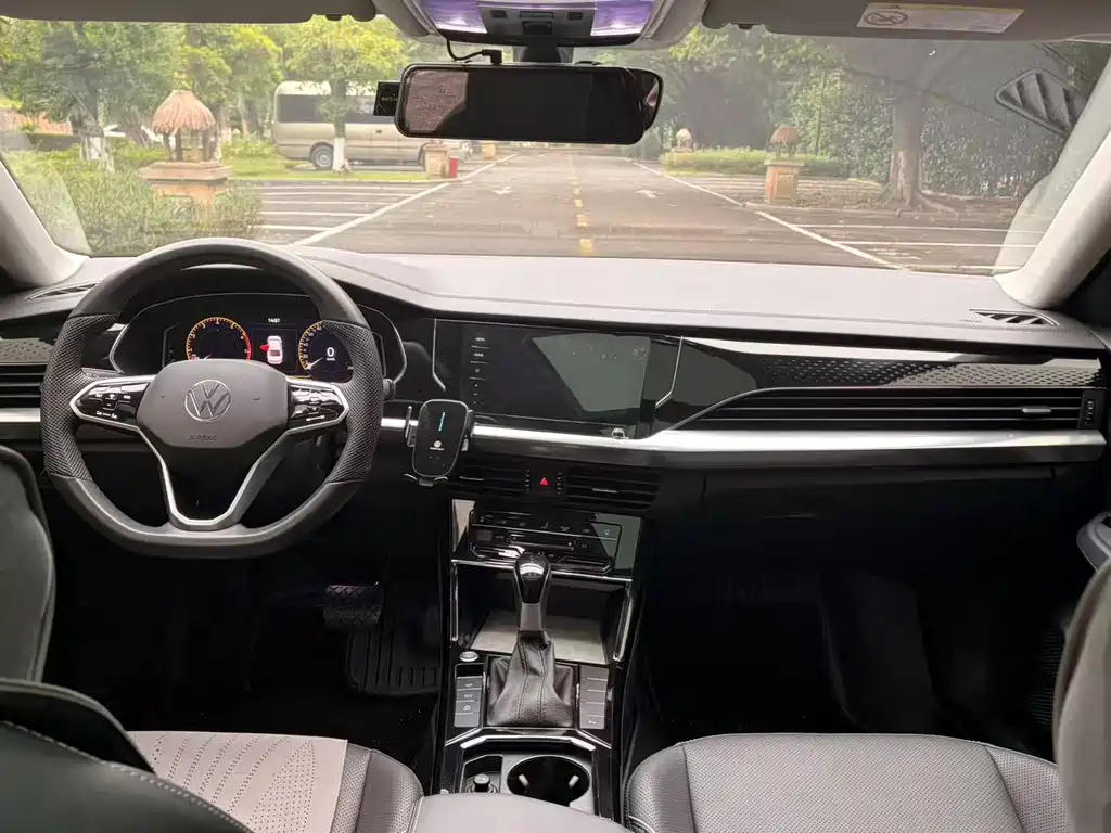 Volkswagen Passat — фото 5