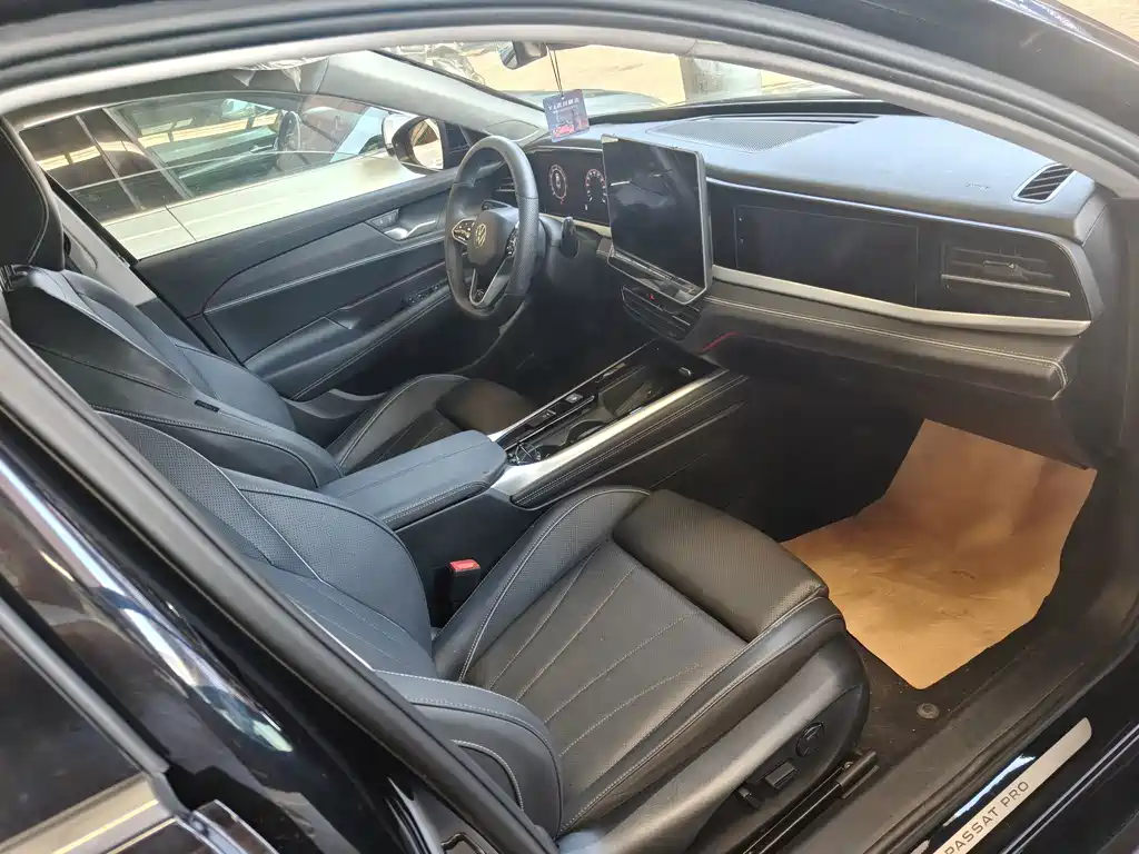 Volkswagen Passat — фото 17