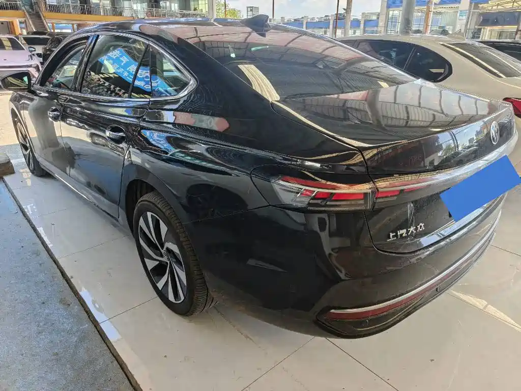 Volkswagen Passat — фото 6