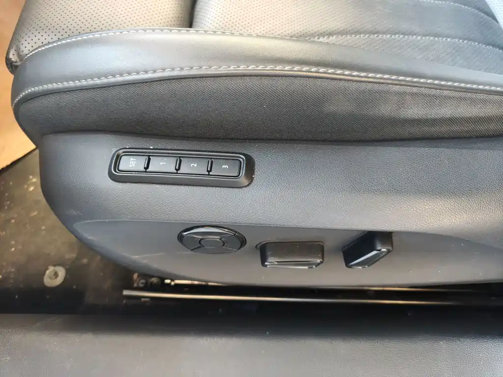 Volkswagen Passat — фото 10