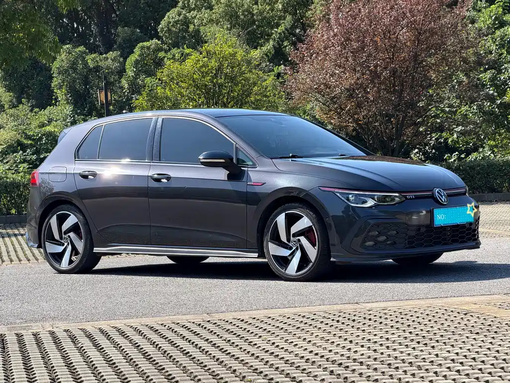Volkswagen Golf GTI — фото 3