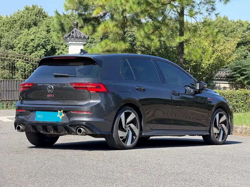 Volkswagen Golf GTI — фото 4