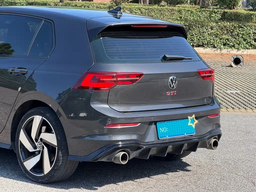 Volkswagen Golf GTI — фото 7