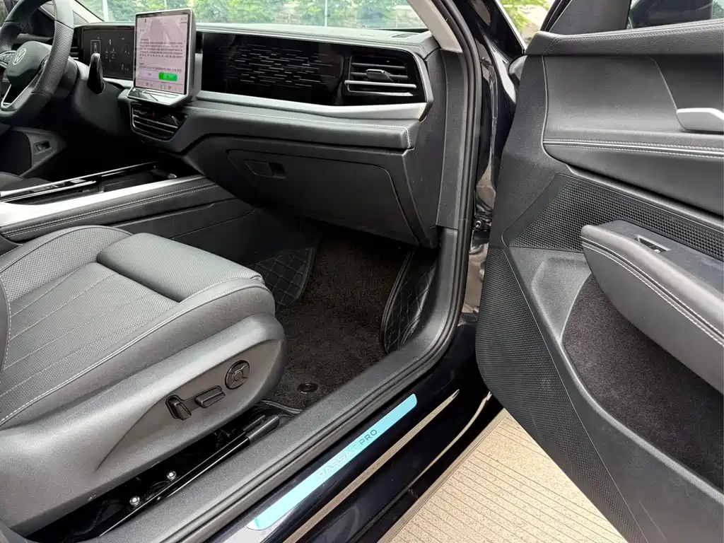 Volkswagen Passat — фото 15