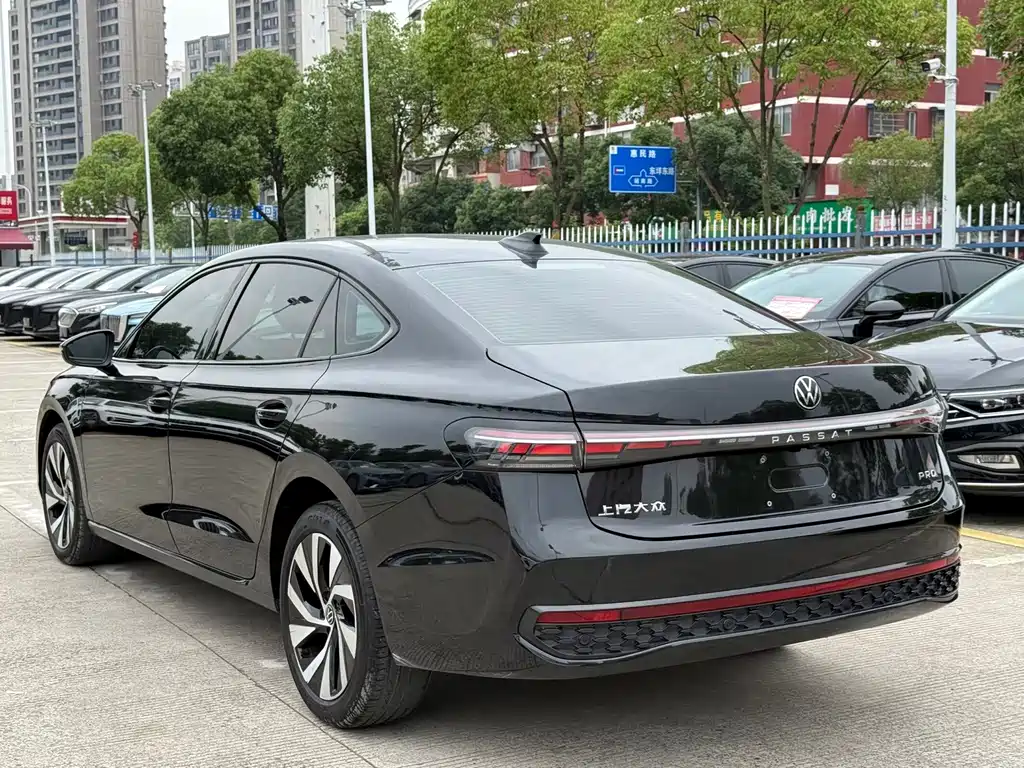 Volkswagen Passat — фото 5