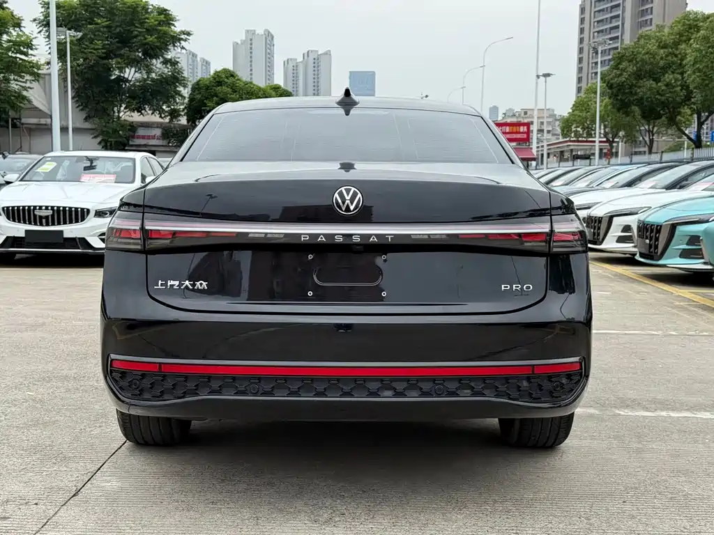 Volkswagen Passat — фото 6