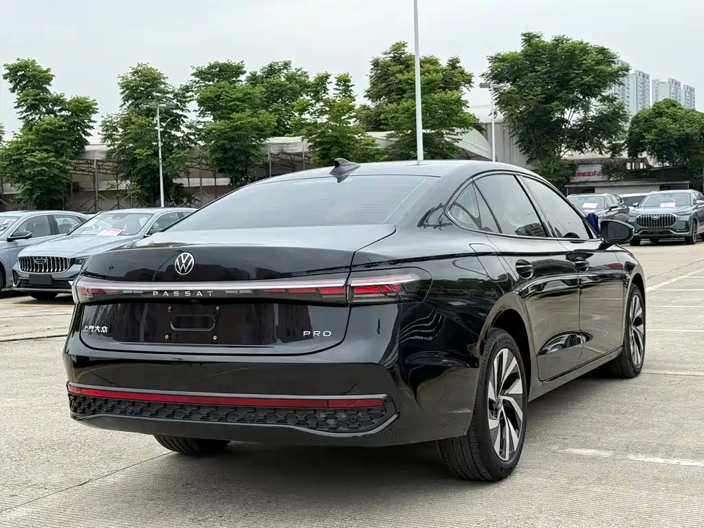 Volkswagen Passat — фото 7