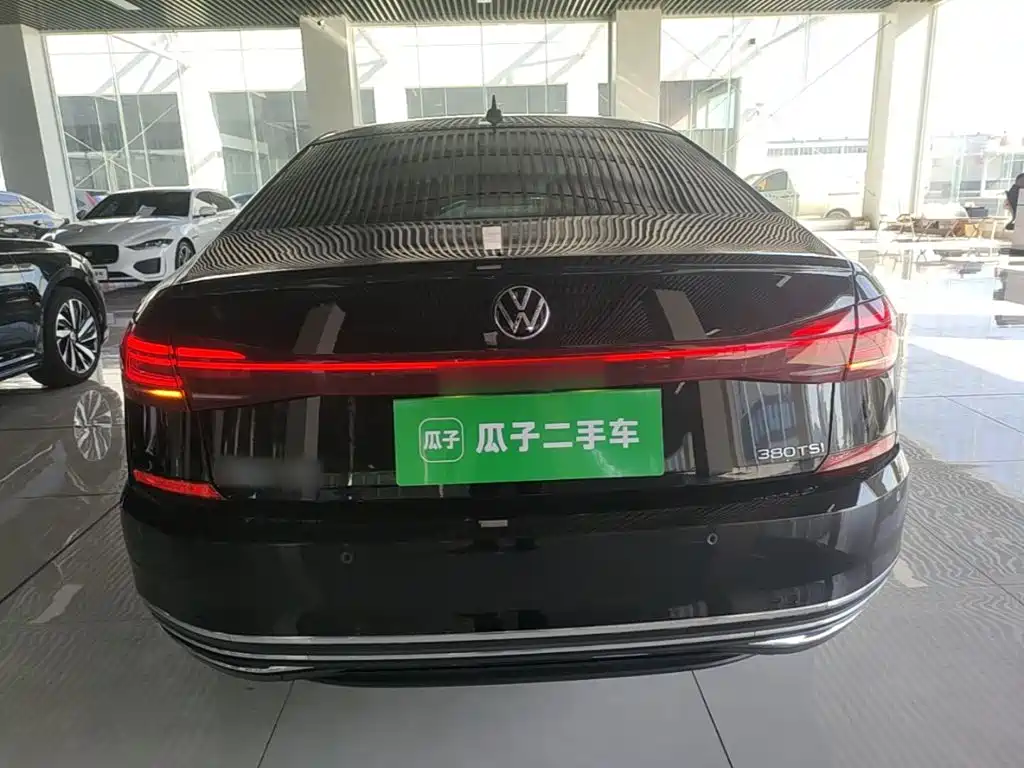 Volkswagen Passat — фото 6