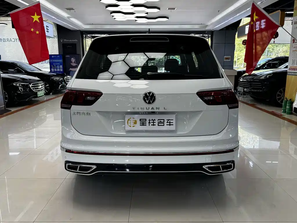 Volkswagen Tiguan L — фото 5