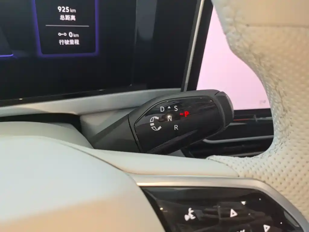 Volkswagen Passat — фото 14