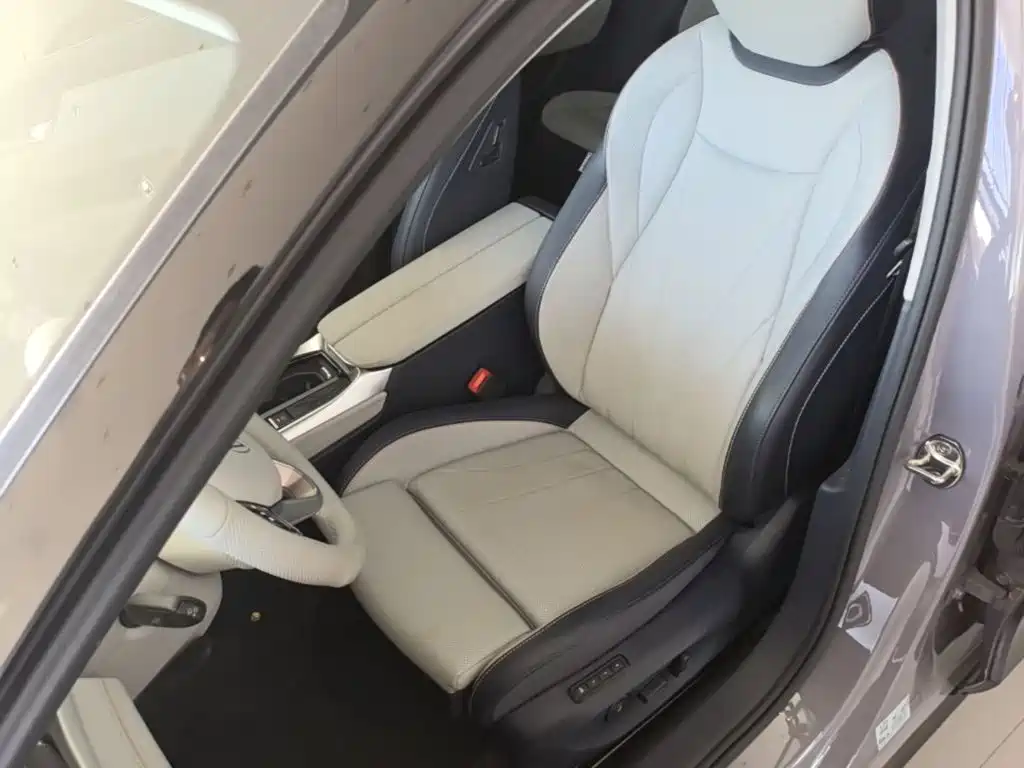 Volkswagen Passat — фото 15