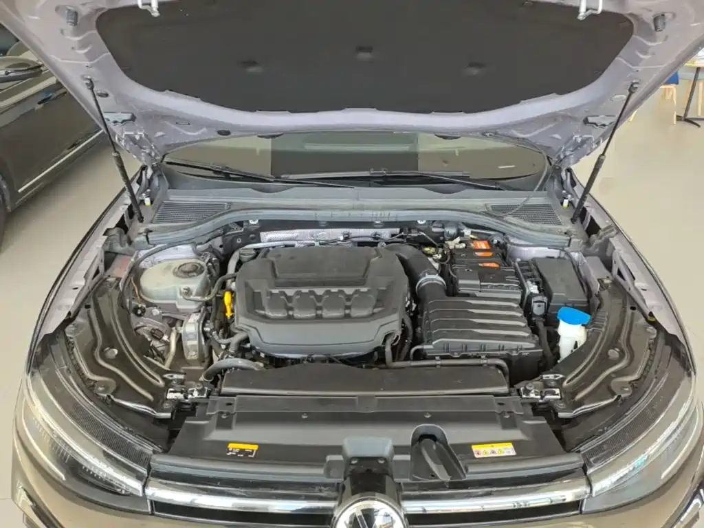 Volkswagen Passat — фото 20