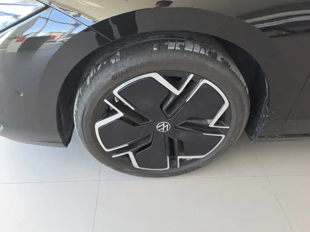 Volkswagen Passat — фото 23