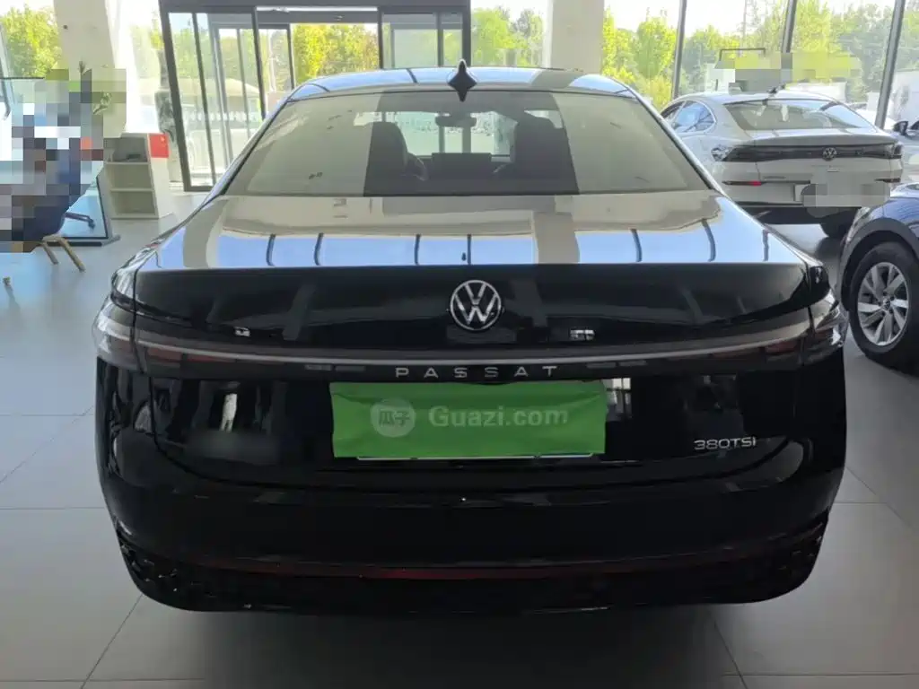 Volkswagen Passat — фото 6