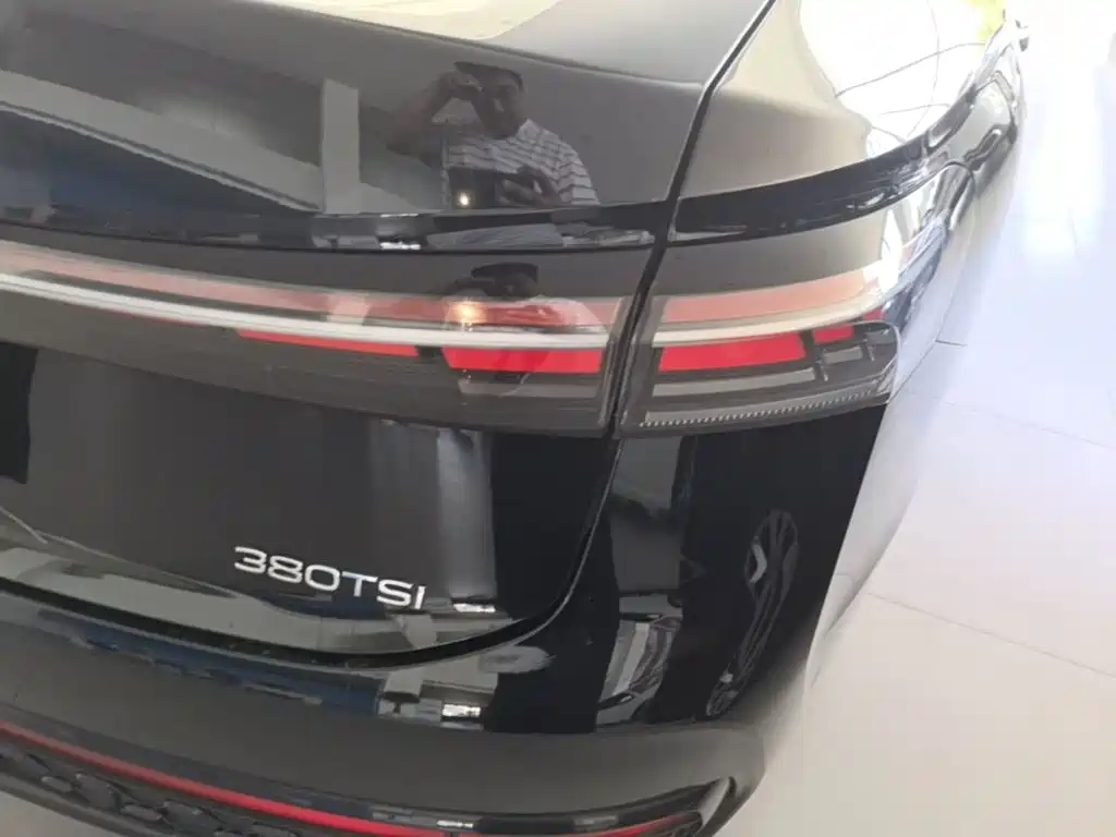 Volkswagen Passat — фото 8