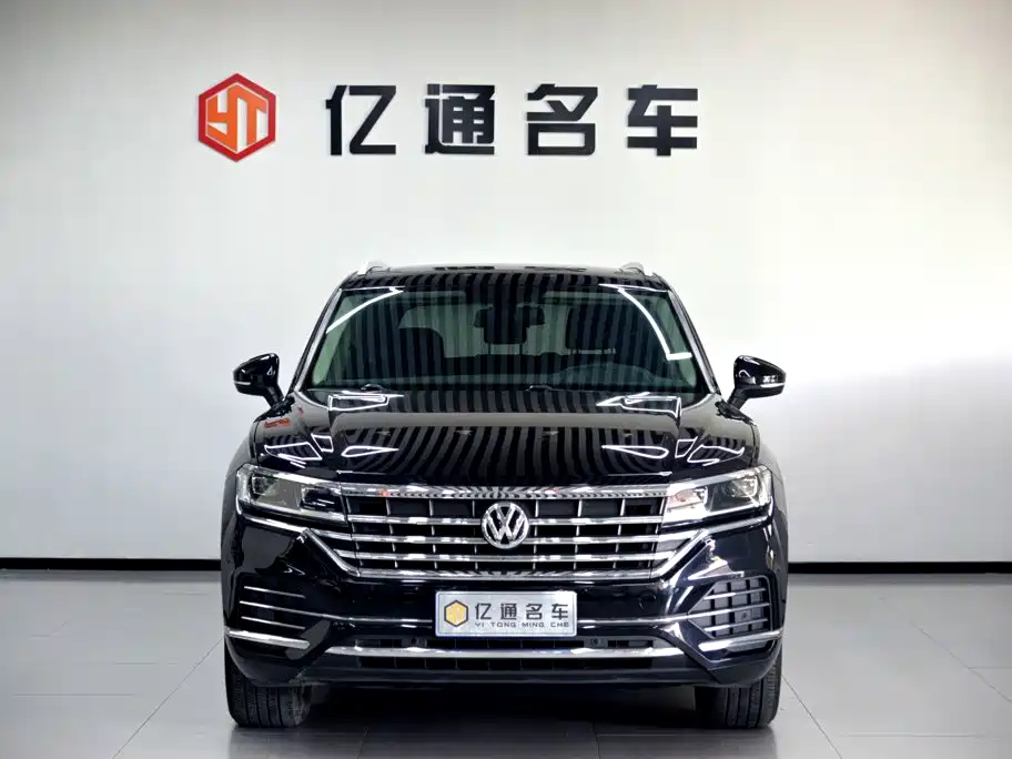 Volkswagen Touareg — фото 2