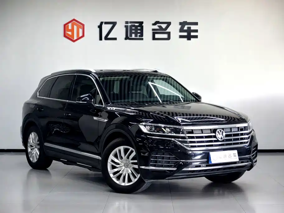 Volkswagen Touareg — фото 3