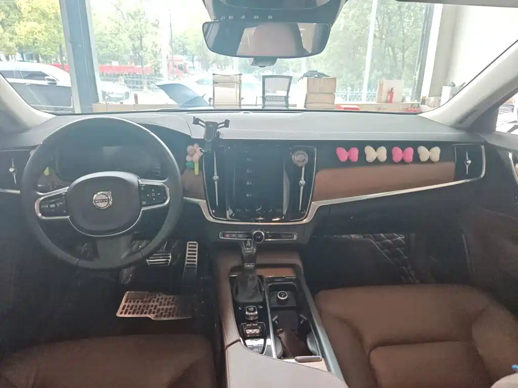 Volvo S90 — фото 17