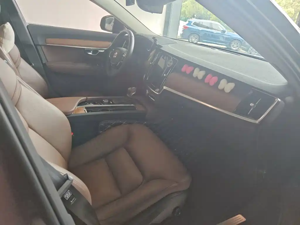 Volvo S90 — фото 18