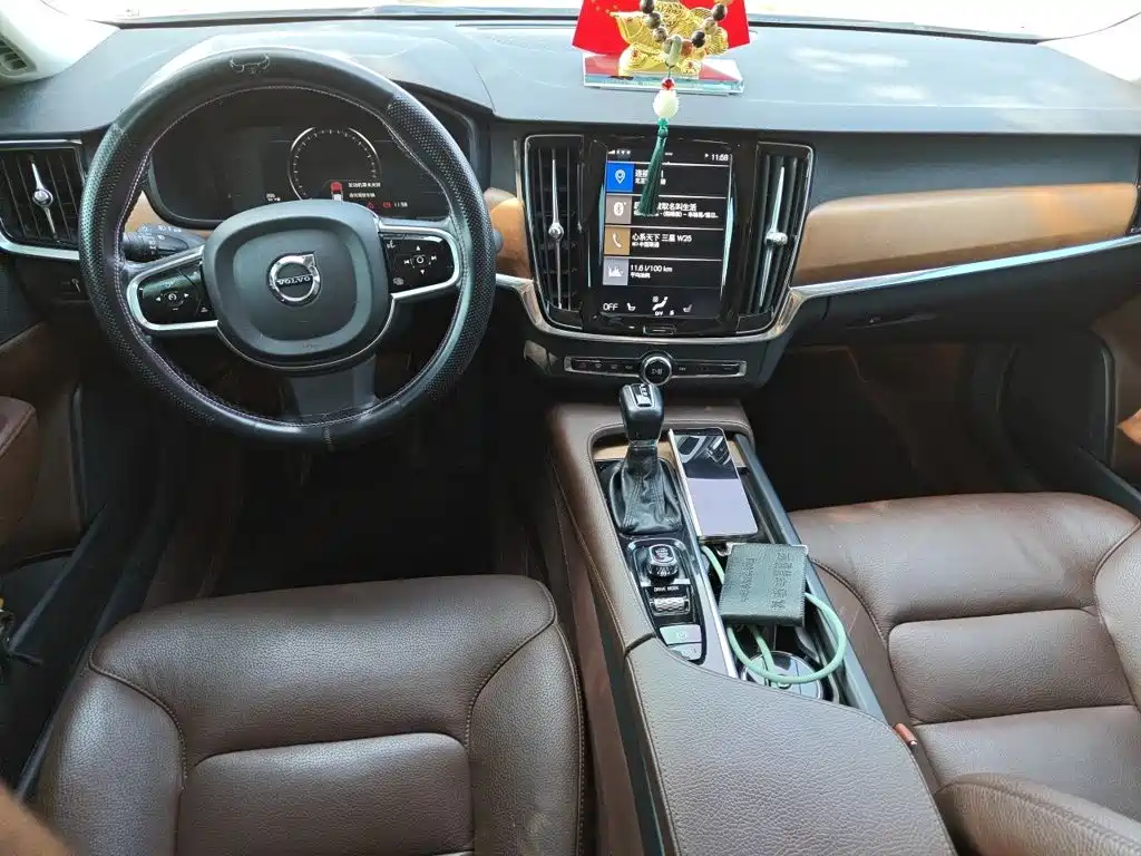 Volvo S90 — фото 10