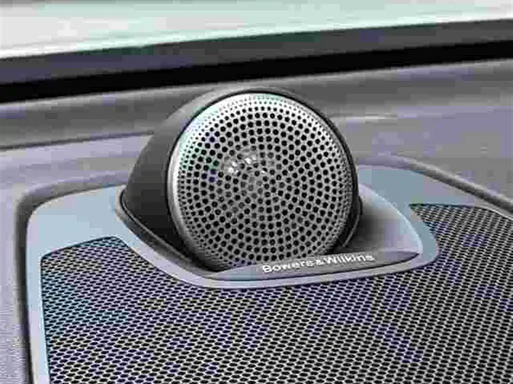 Volvo XC60 — фото 9