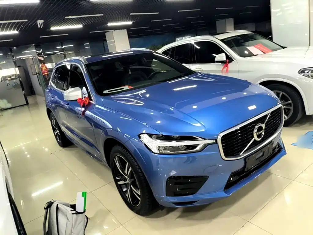 Volvo XC60 — фото 4