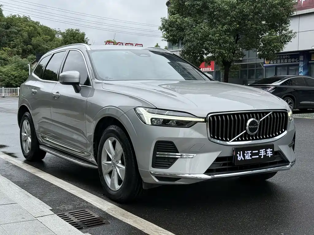 Volvo XC60 — фото 3
