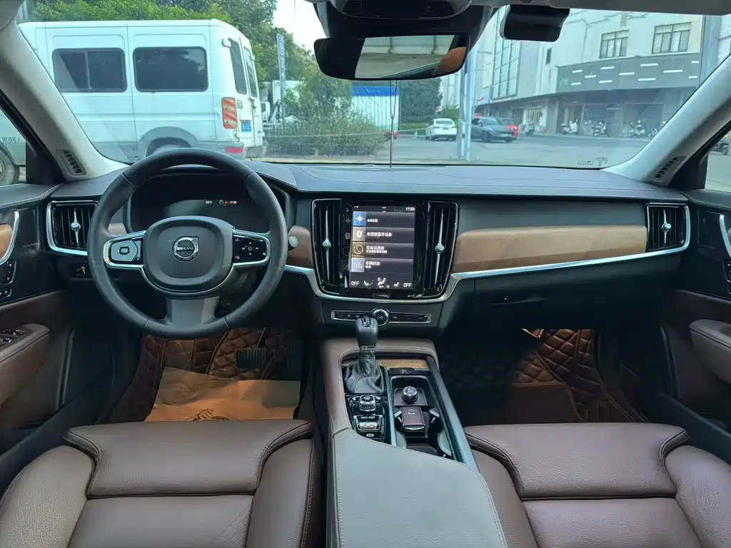 Volvo S90 — фото 2