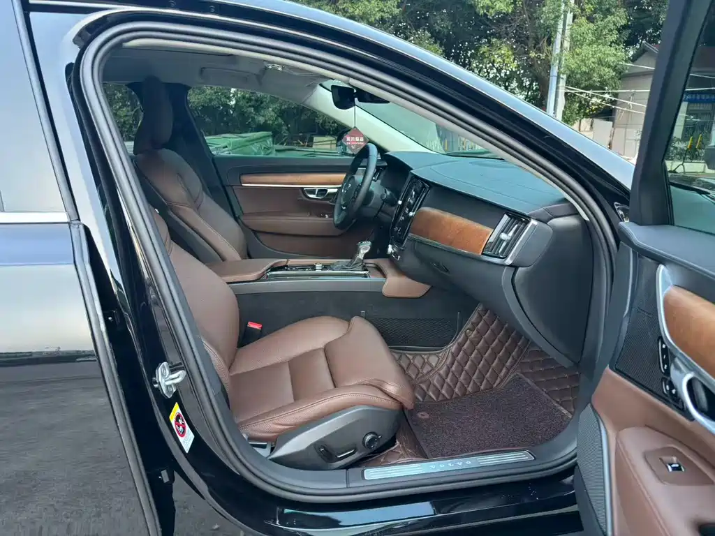Volvo S90 — фото 4