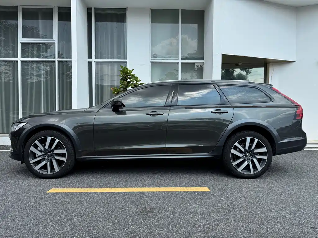 Volvo V90 — фото 4