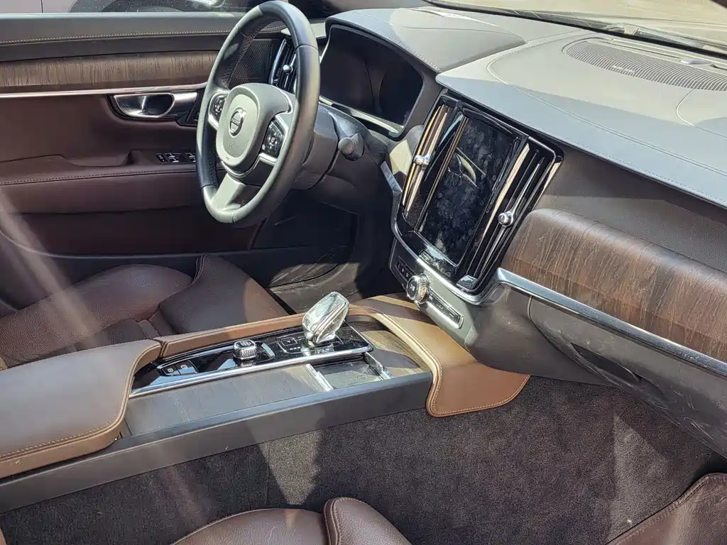 Volvo S90 — фото 7