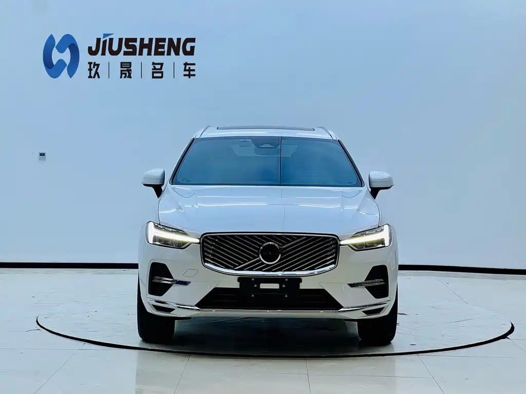 Volvo XC60 — фото 2