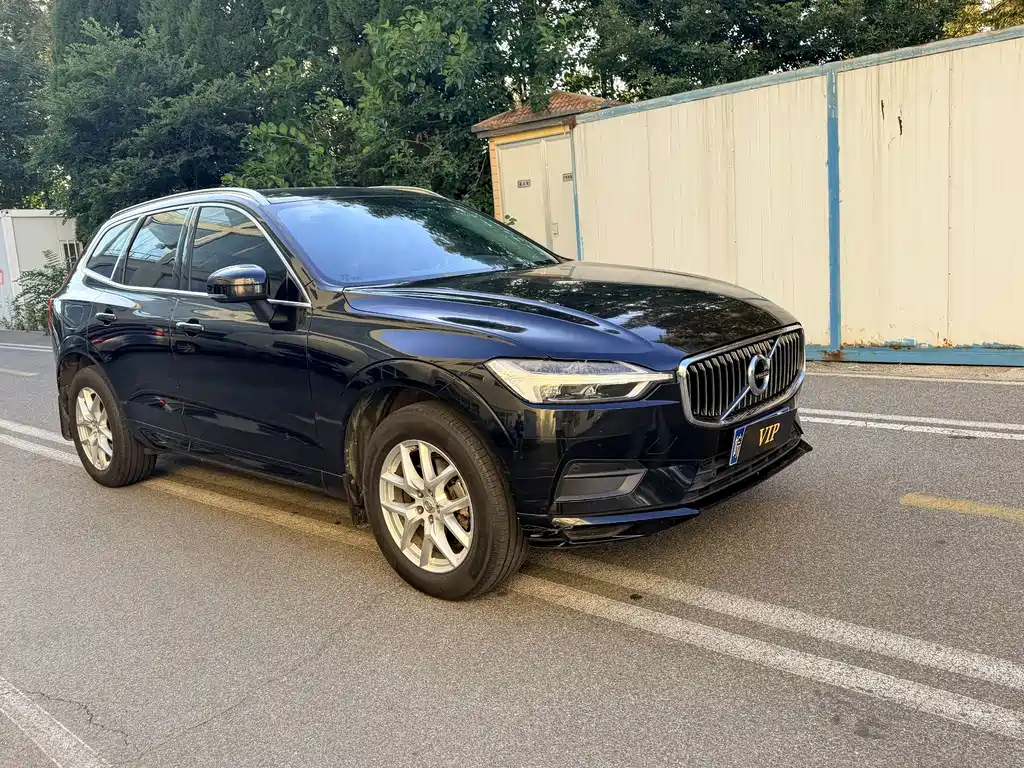 Volvo XC60 — фото 2