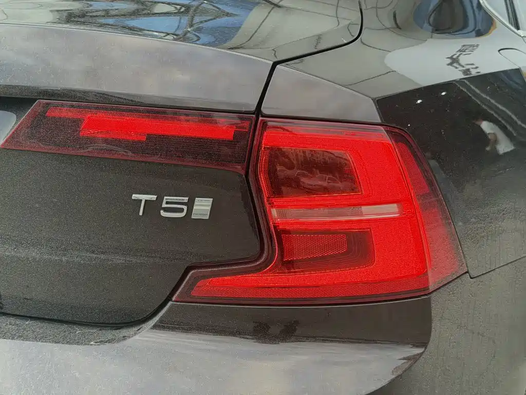 Volvo S90 — фото 15