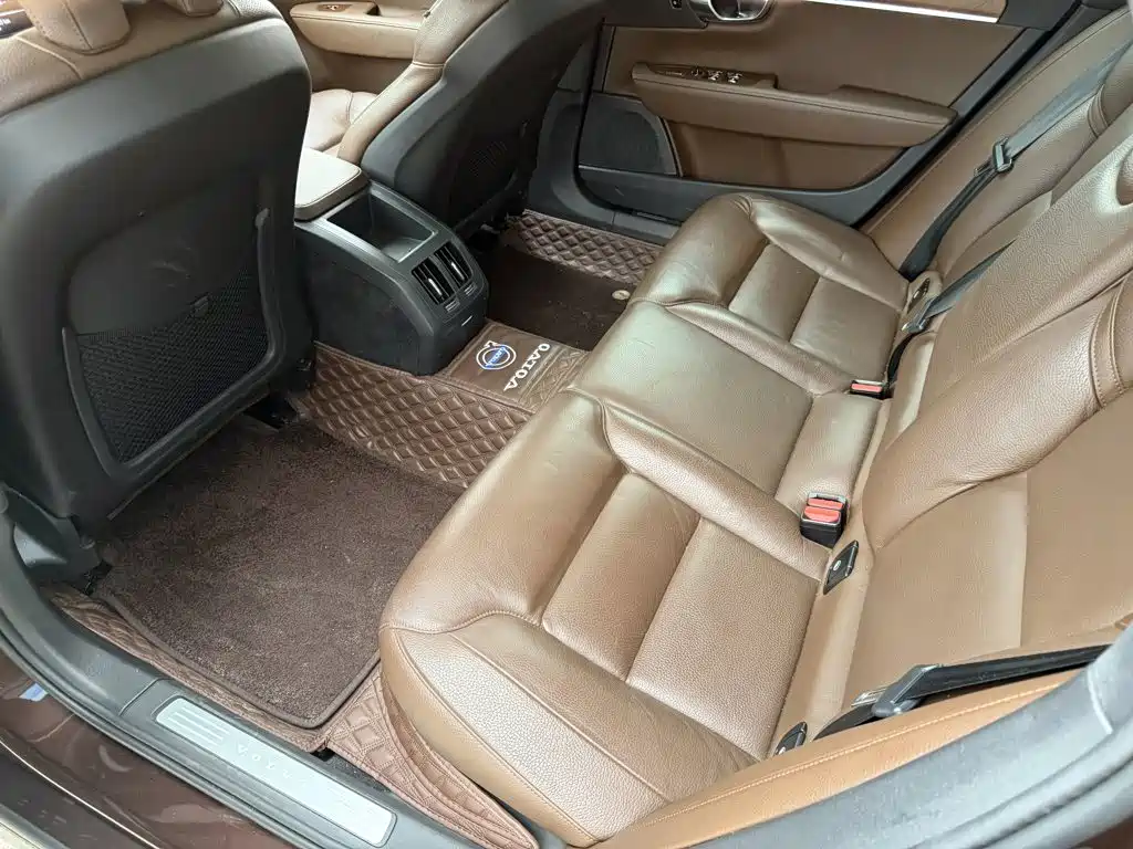Volvo S90 — фото 10